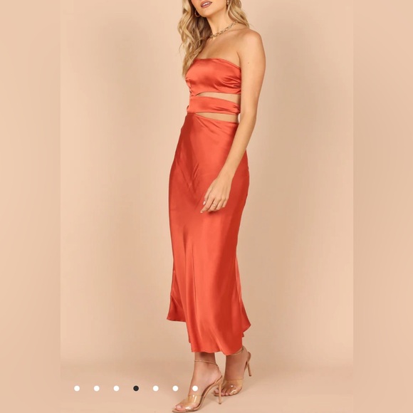 Never worn Forelle One Shoulder Cut Out Midi Dress - Picture 4 of 11